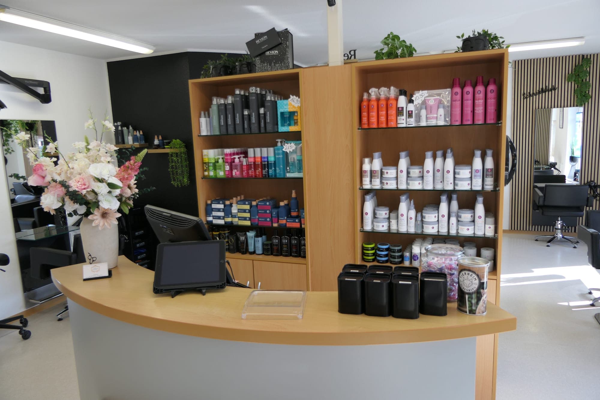 Empfangstresen bei SchneidWerk